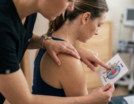 McKenzie-Therapie in Potsdam-Babelsberg für Patienten mit Rücken-, Nacken- und Wirbelsäulenbeschwerden